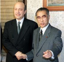 Ivanov meets with Obuchi